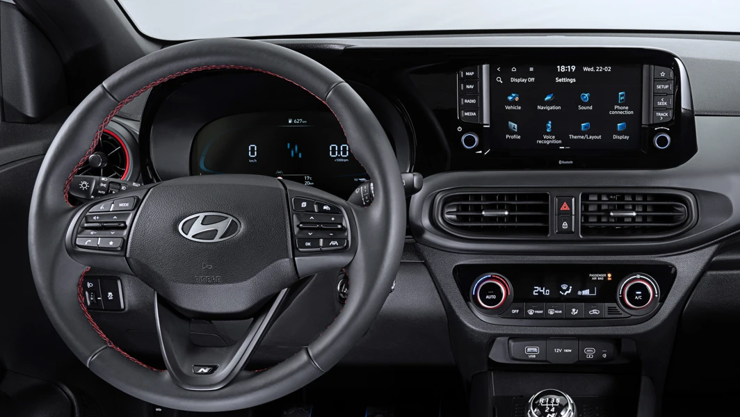 Hyudnai I10 N Line Lenkrad Zwei