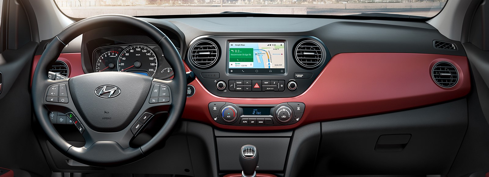 i10-design-panoramic-view-front-interior-red-pc