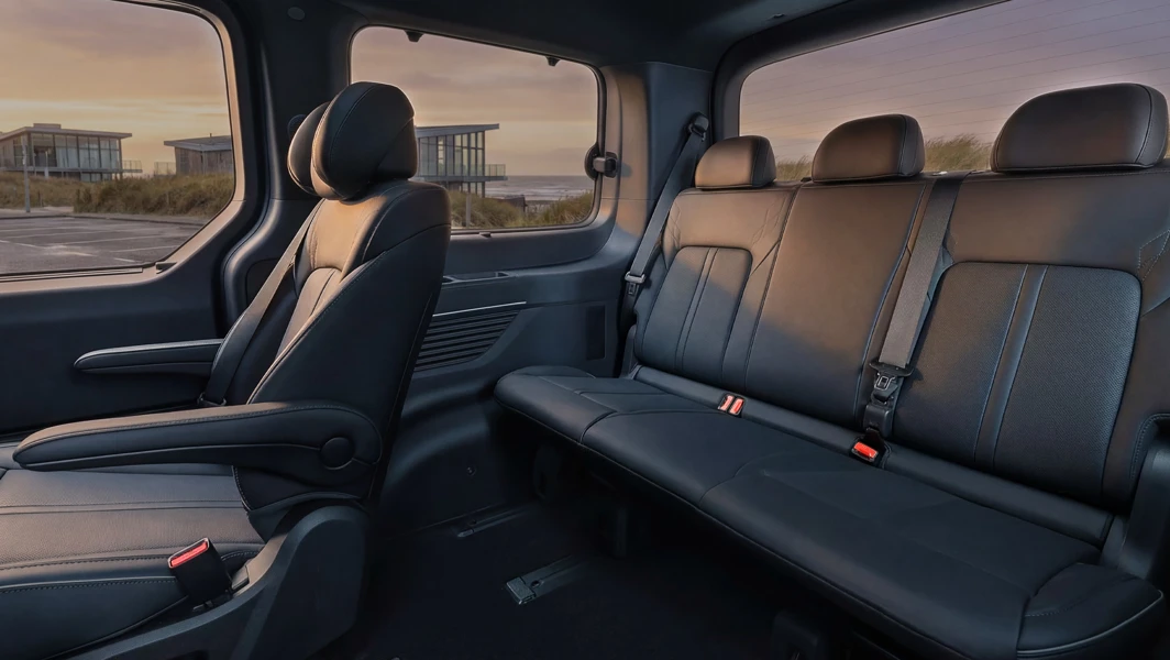 Hyundai STARIA Electric Interior Seating 16X9