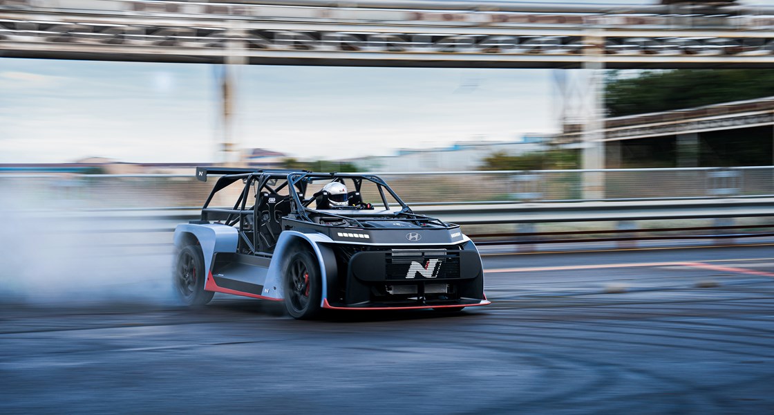Zukunft der Hochleistungs-Elektrofahrzeuge: Hyundai N präsentiert den RN24 auf dem N Day 2024