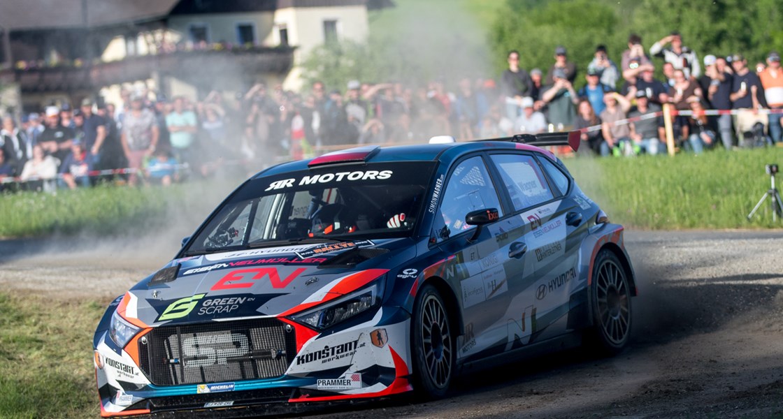 Simon Wagner und Hanna Ostlender siegen im Hyundai i20 N Rally2 bei der ET König Rallye im Murtal