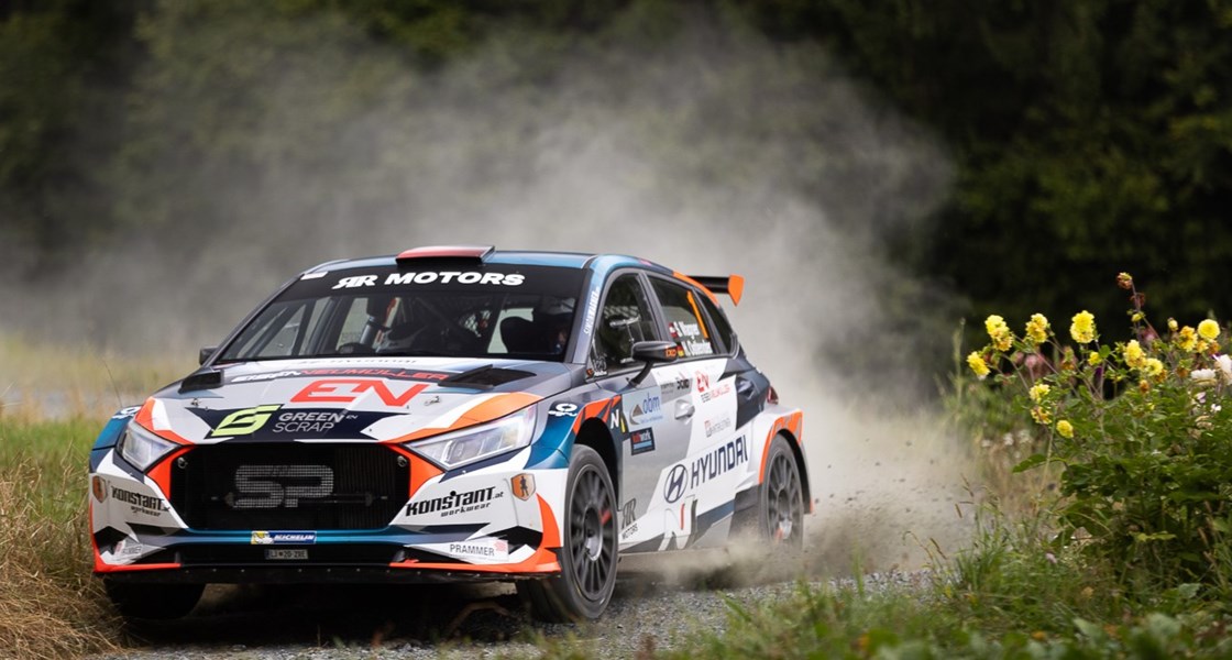 Simon Wagner triumphiert mit seinem Hyundai i20 N Rally2 Step2 bei der OBM 1000 Hügel Rallye in Niederösterreich