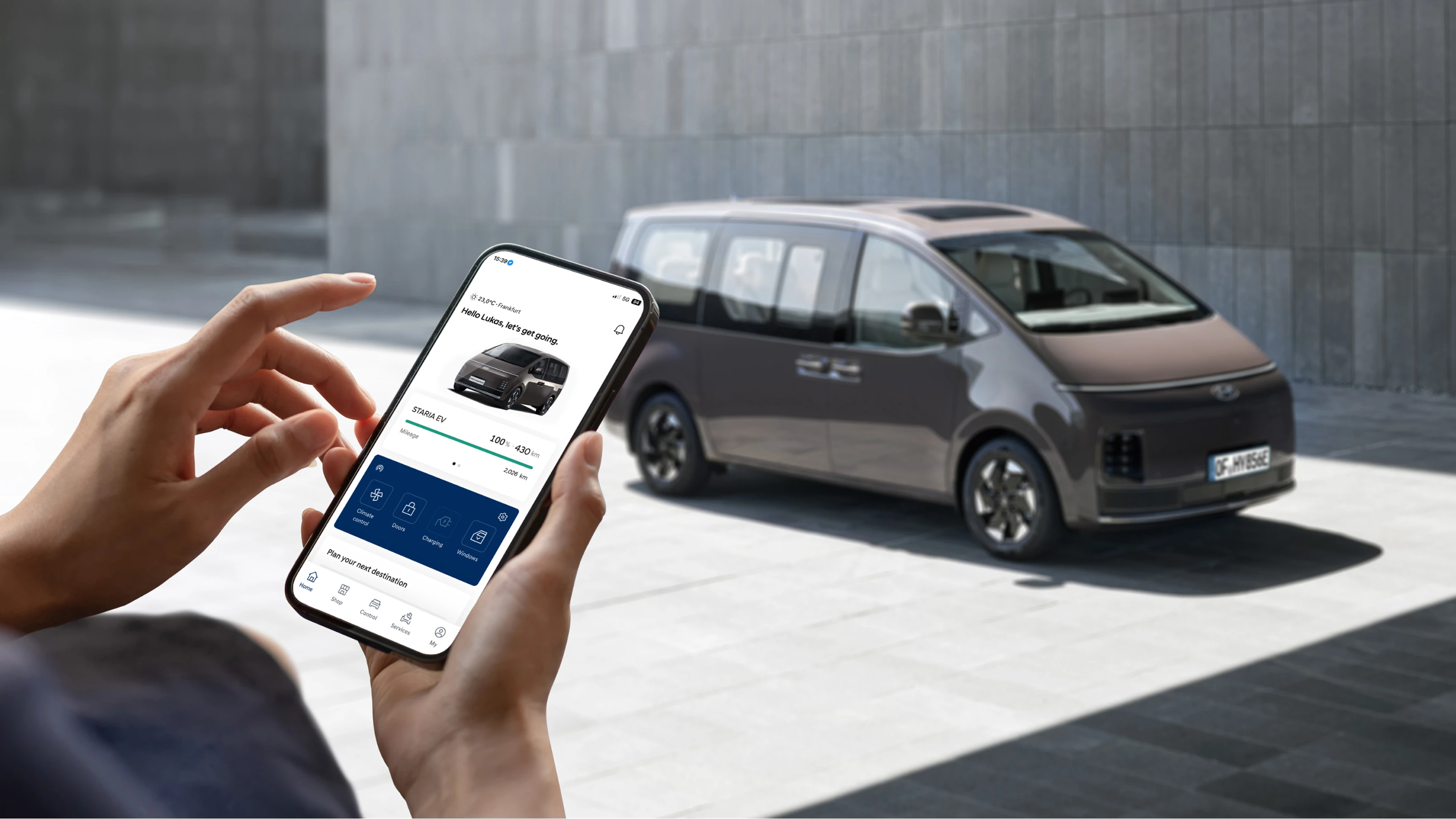 Hyundai STARIA Electric Myhyundai App 16X9