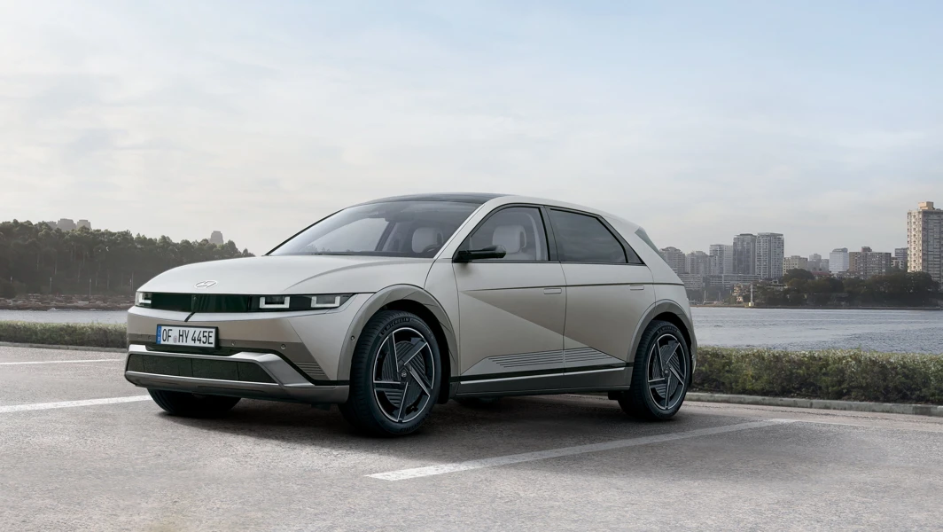 Hyundai IONIQ 5 Exterior 2024 Global Key Visual 12