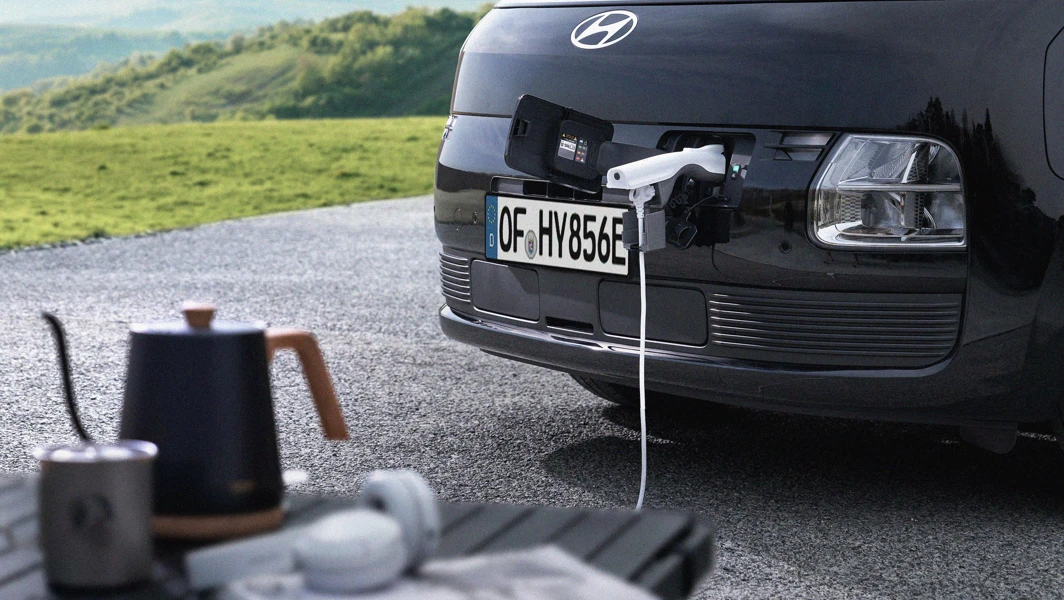 Hyundai STARIA Electric Vehicle To Load 4X3