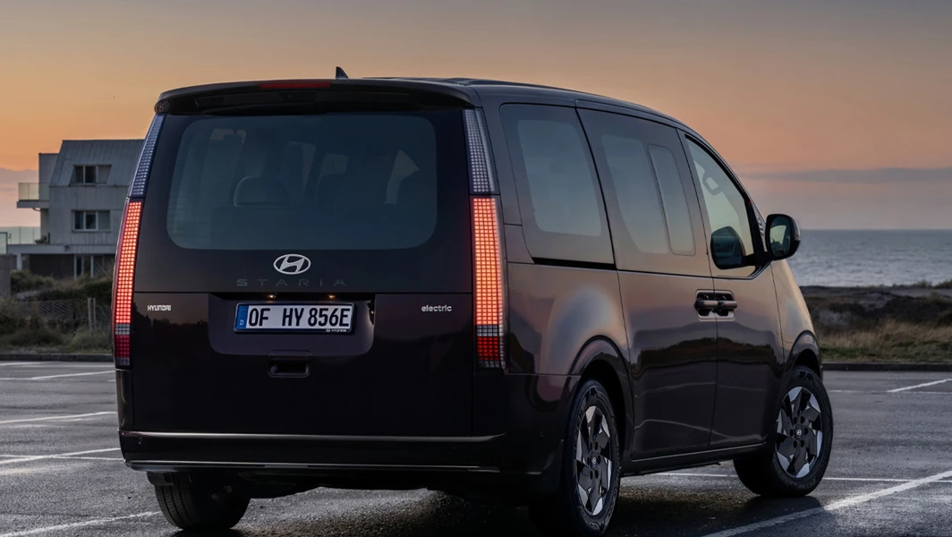 Hyundai STARIA Electric Exterior Rear 3X4