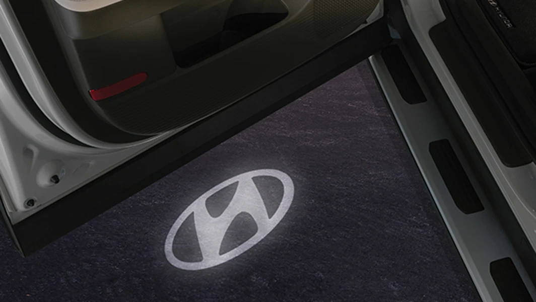 STARIA Projektoren Hyundai Logo