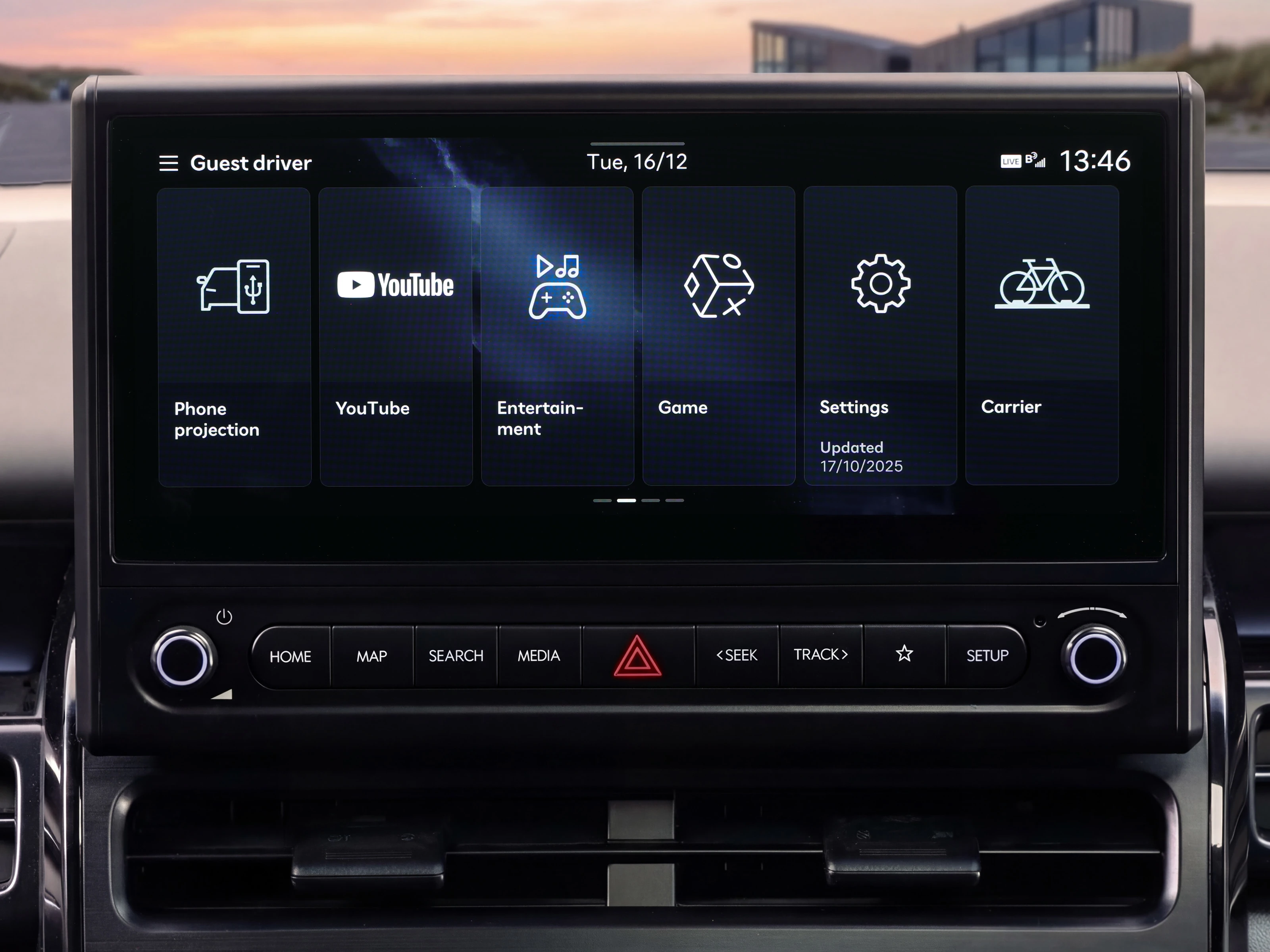Hyundai STARIA Electric Apple Carplay Android Auto 4X3