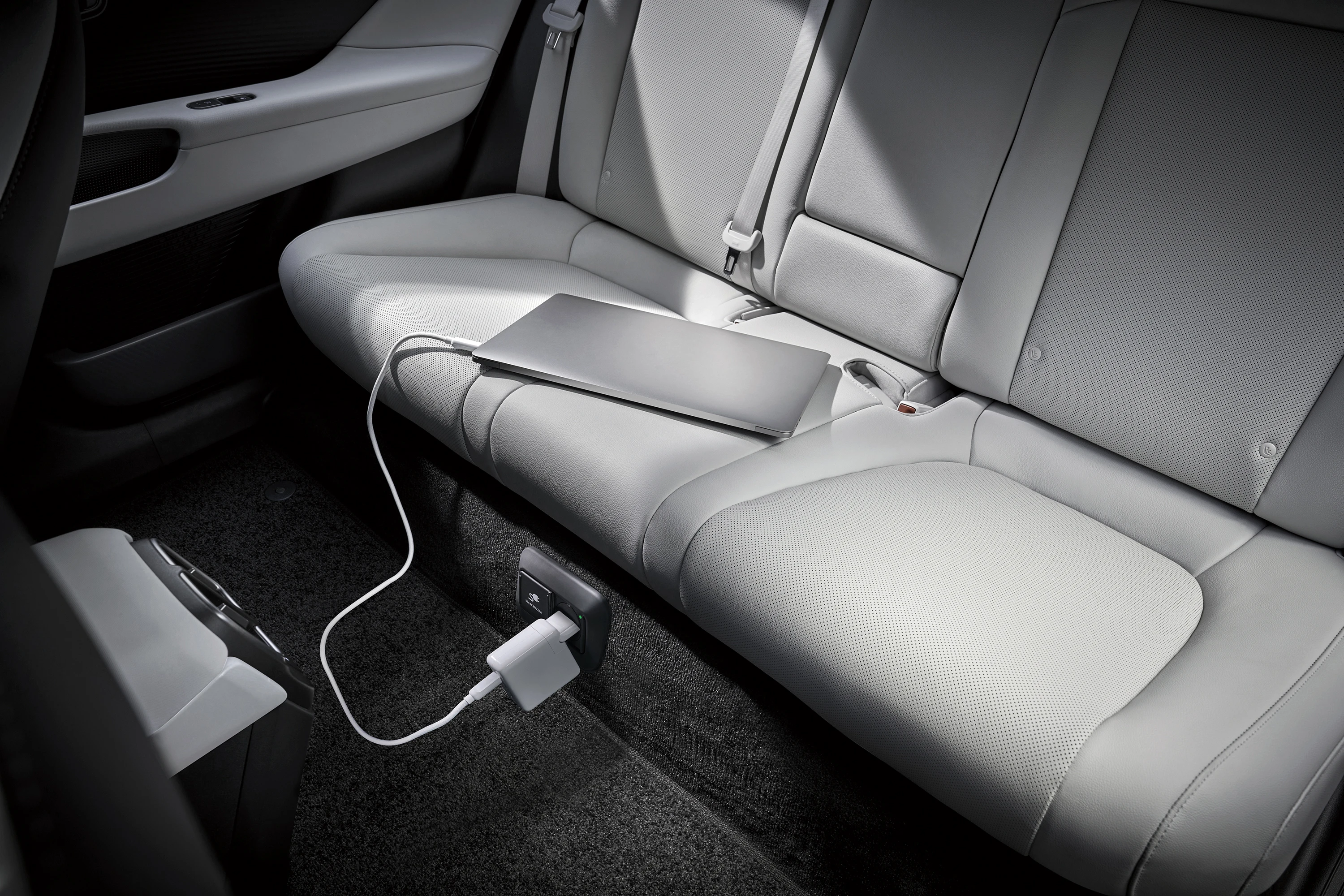 Hyundai IONIQ6 Interior V2L