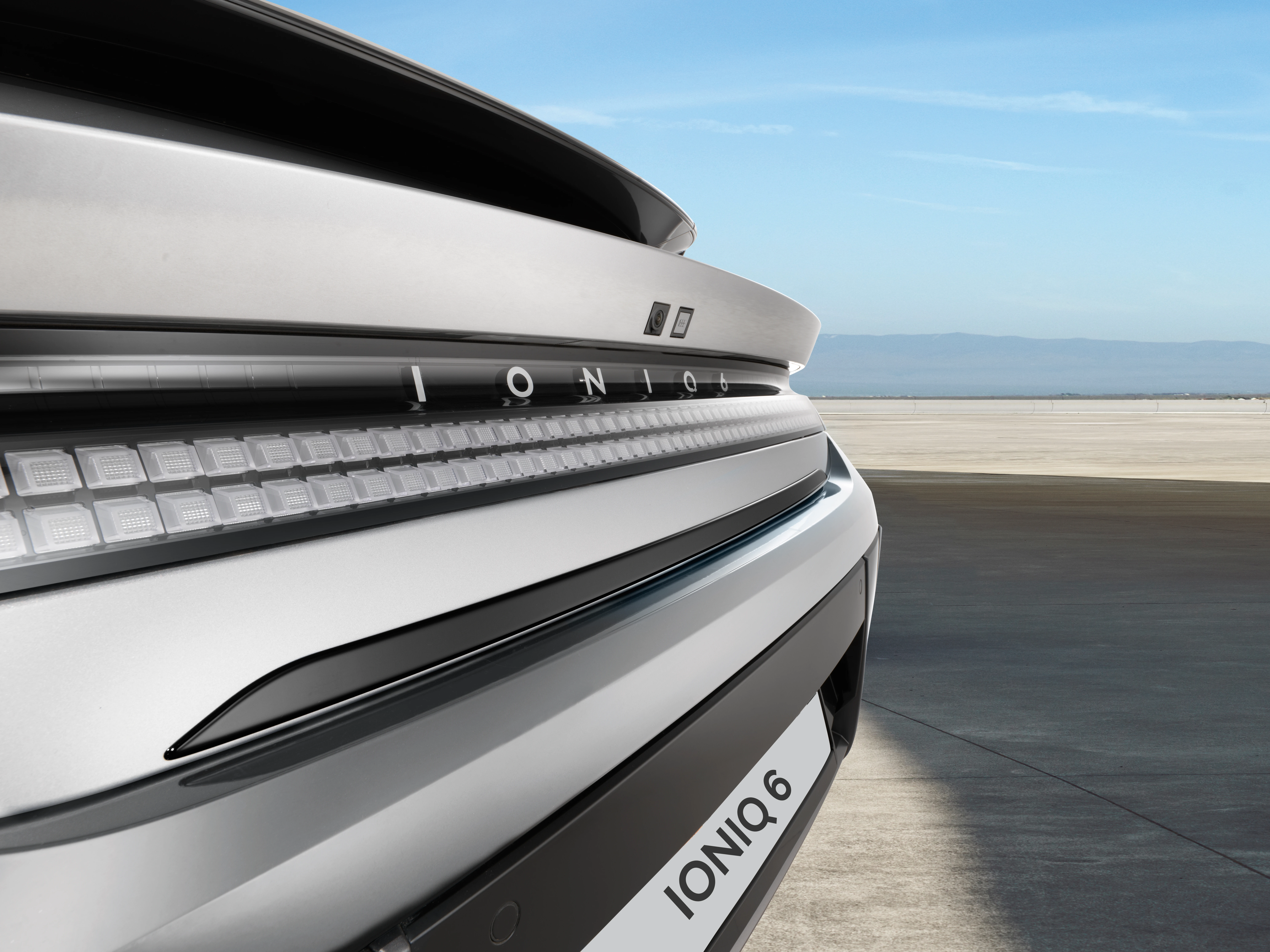 IONIQ 6 Heckklappenzierleiste