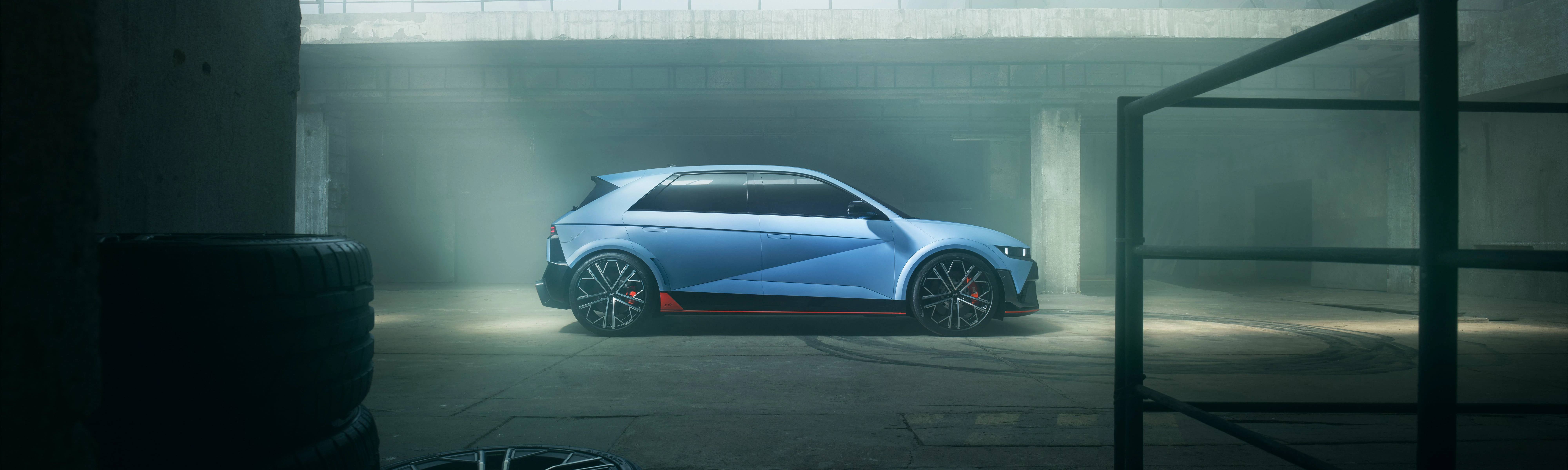 11 IONIQ5N Exterior Static Warehouse Profile 01