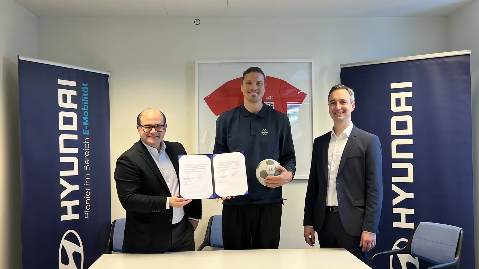 Sebastion Proedl Und Hyundai