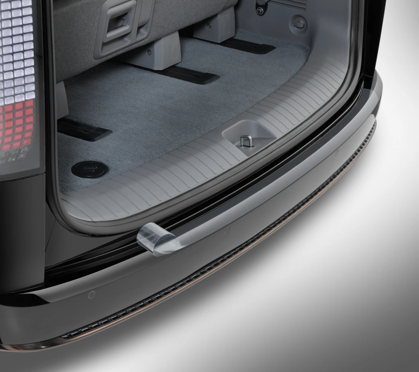 STARIA Ladekantenschutz