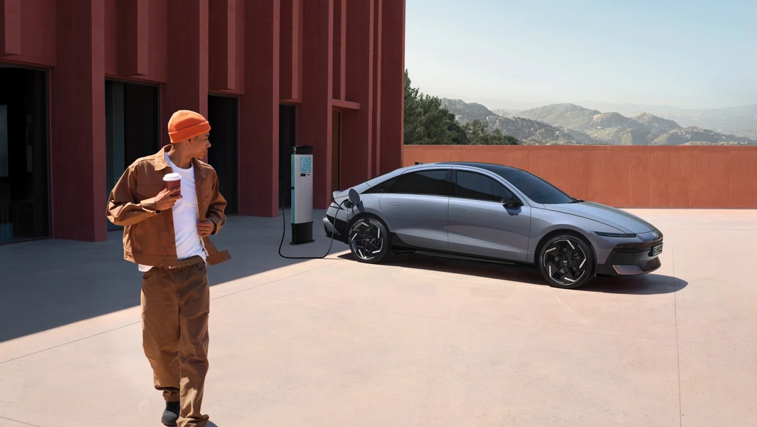 Hyundai IONIQ6 Exterior Talent CHARGING