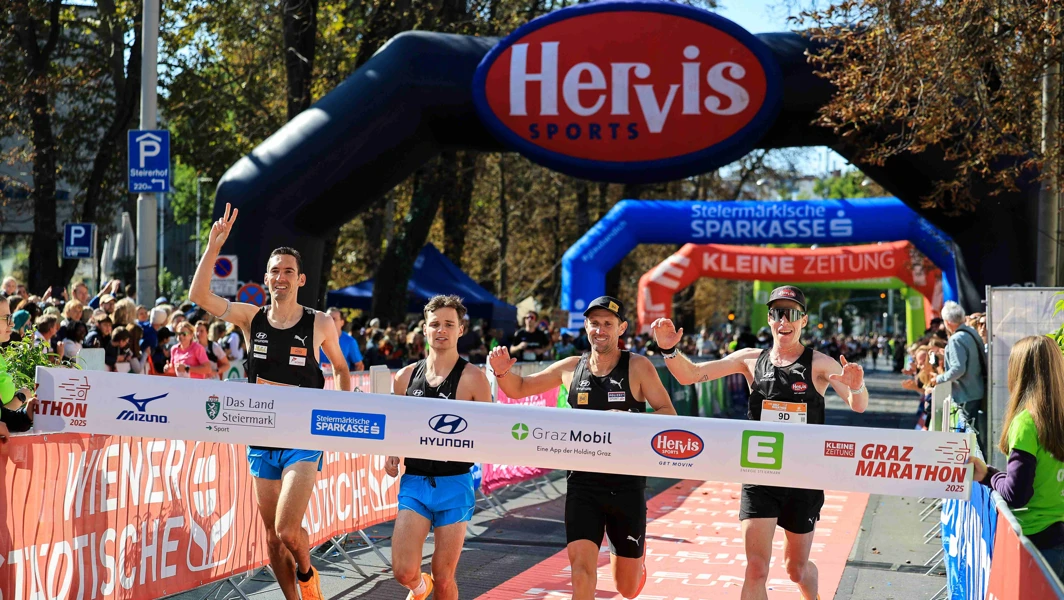 GM Hyundai Staffel Zieleinlauf