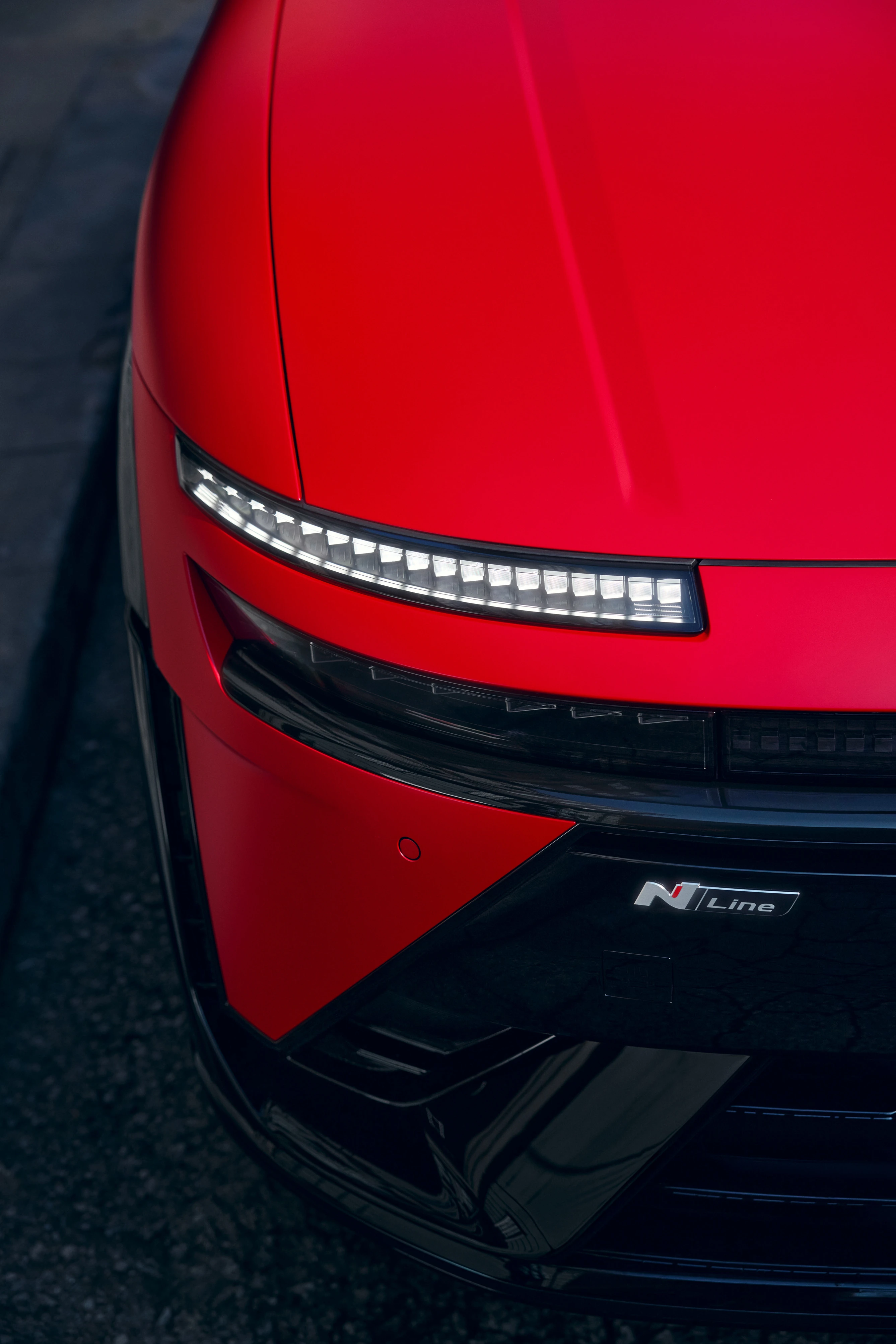 Hyundai IONIQ 3 Exterior Front Headlight Closeup 20 LED Lights