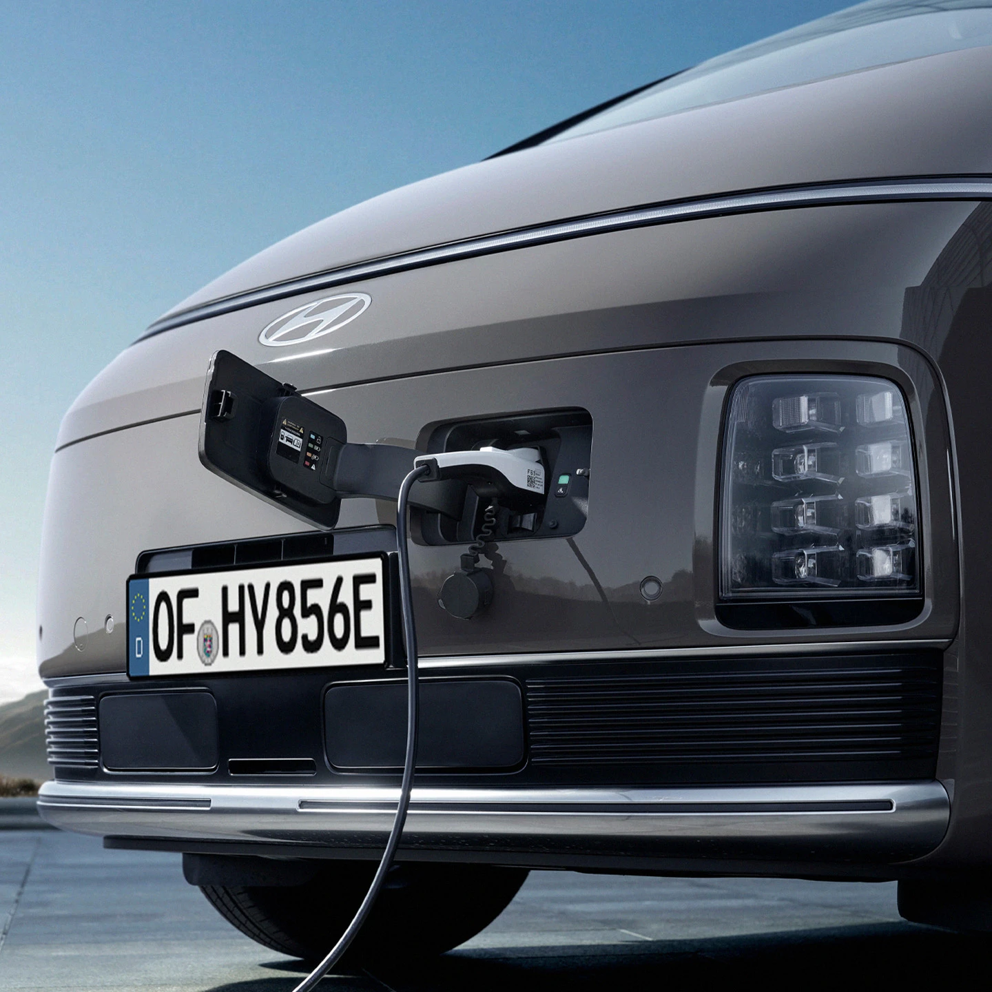 Hyundai STARIA Electric Exterior Front Charging 1X1