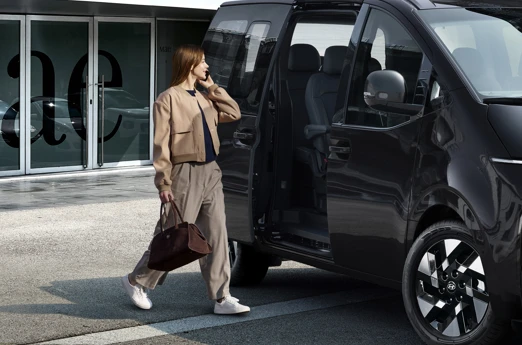 Hyundai STARIA Electric Power Sliding Doors 4X3