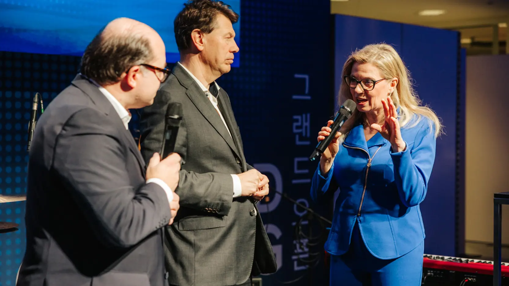 (C)Philipplipiarski 7142