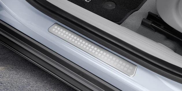 GJ450ADE00ST IM Entry Guards 01 Rgb 300