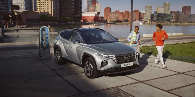 Hyundai Tucson Phev Joggers 02 Ret