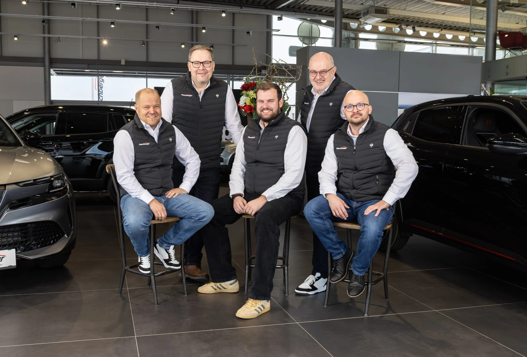 Verkäufer Gruppenfoto Ohne Alfa Logo